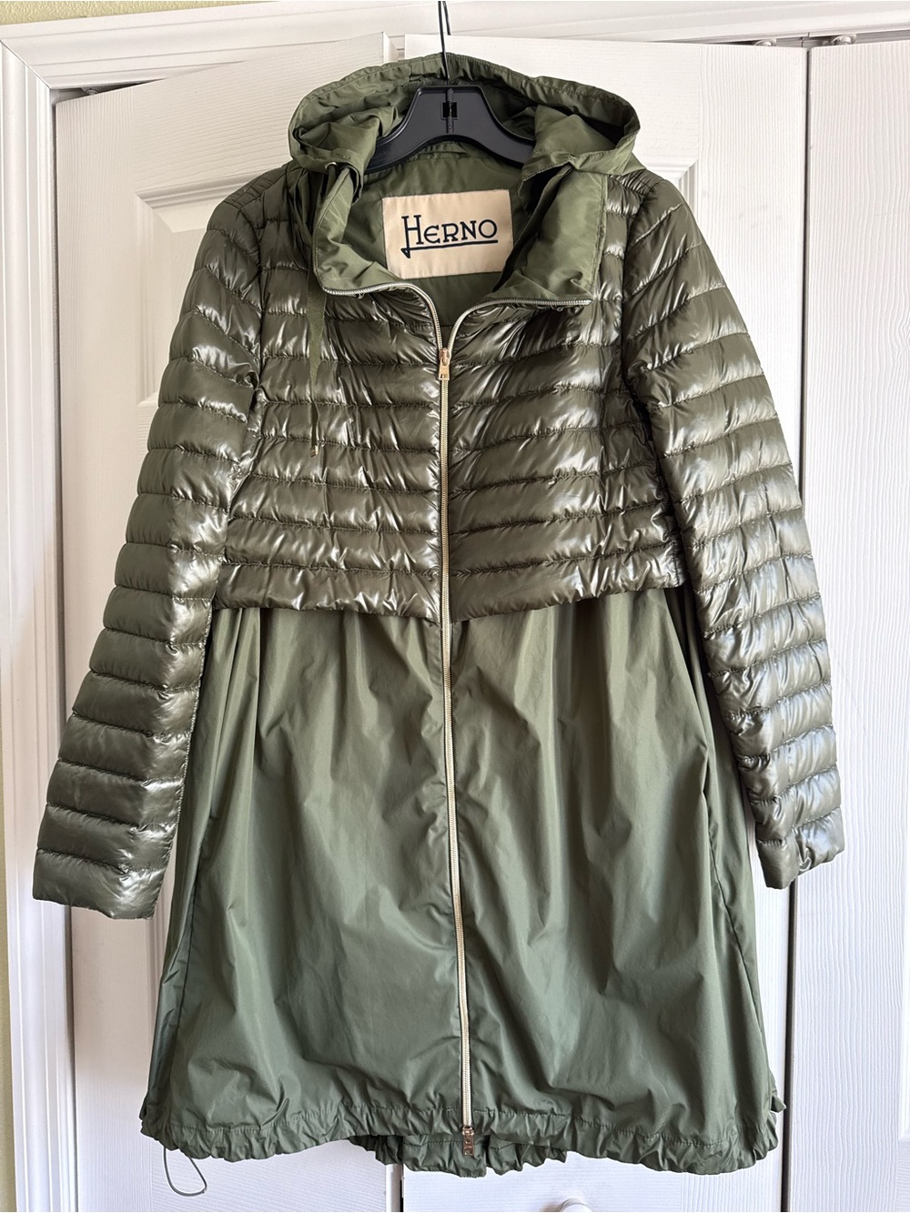 NEW HERNO Taffeta Hem Water Resistant Down Puffer Jacket Parka Coat in Olive